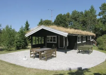 Holiday home 2 Bedroom Lovely In Jaegerspris